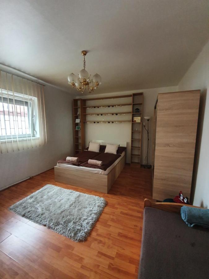 Apartmán Orchidea Apartman Debrecín Exteriér fotografie